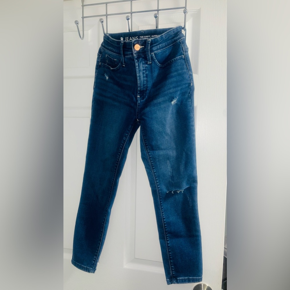Reitmans High-waisted Curvy Ripped Jeans